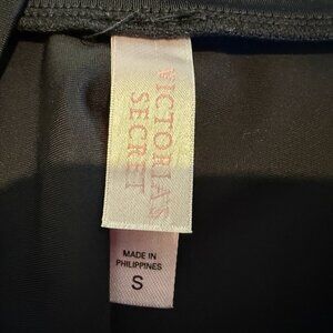 Victoria’s Secret Black Mini Skirt / Swim Cover-Up Size Small